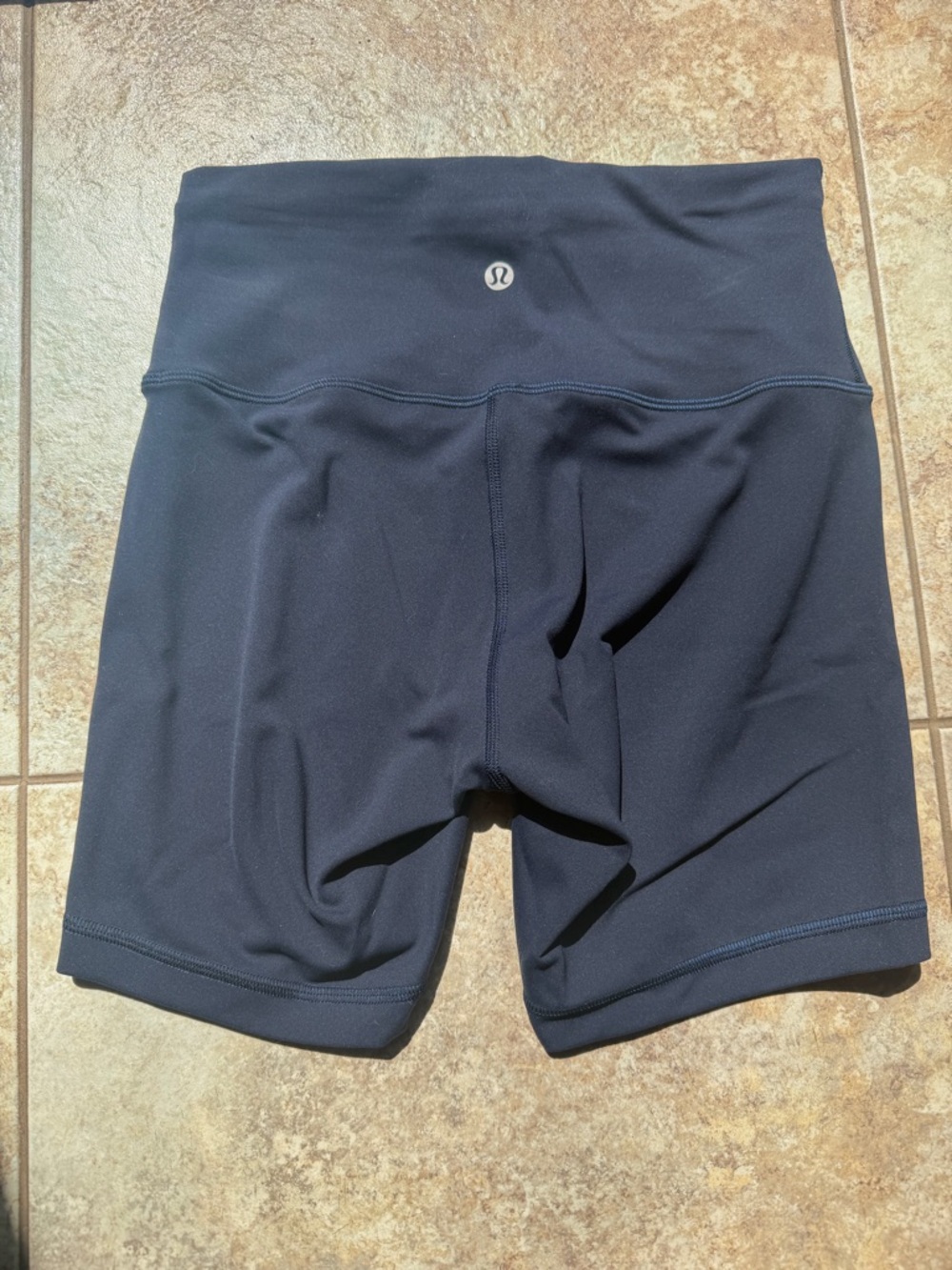 2 Lululemon Wunder Train high rise shorts with 6 in inseam, size 6 - Picture 2 of 9